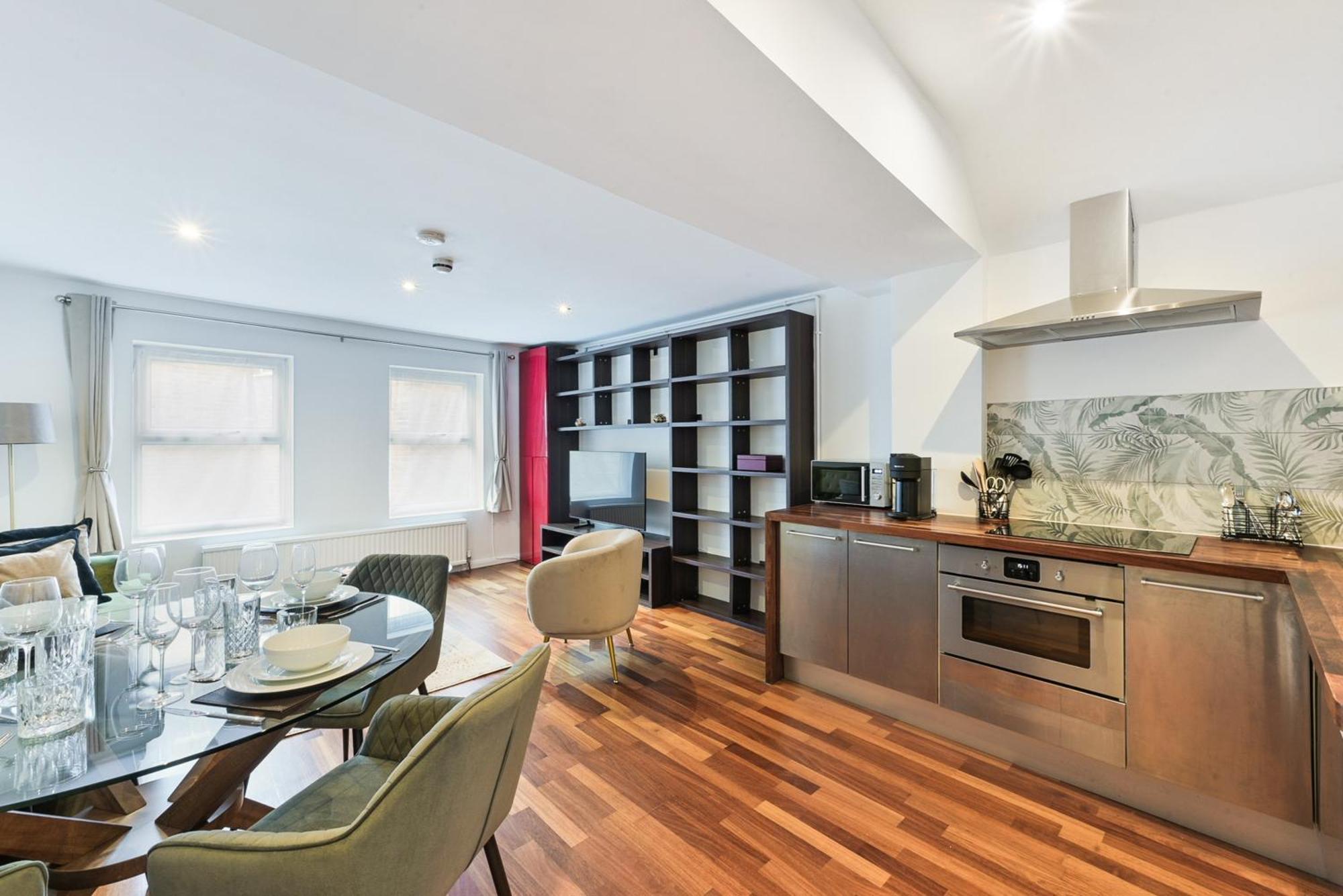 Avari - Hatton Collection London